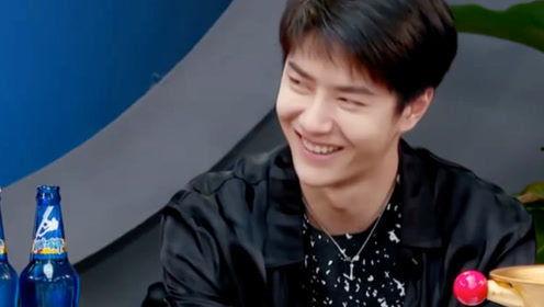 导演吃瓜真假对比,真假难辨，揭秘幕后真相