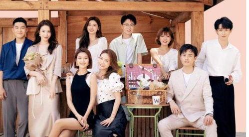 再恋爱综艺里吃瓜,明星情侣甜蜜互动，吃瓜群众笑翻天